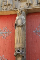 Cathédrale de Sens statue de Saint Etienne
