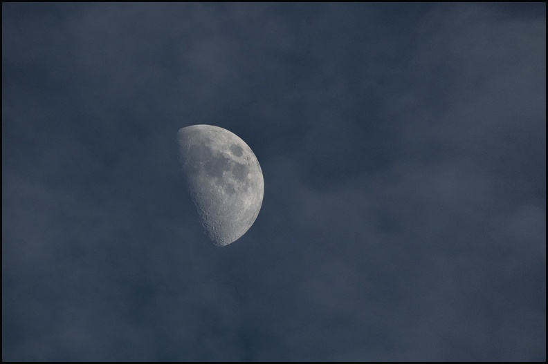 Lune 16 images contour.jpg